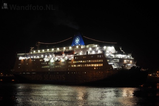 31-12-2015 - DFDS-Ferries naar Amsterdam voor Nieuwjaarsvoering