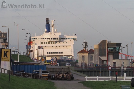 Steigerweg | Cruiseferry King Seaways aan de Cruisekade |