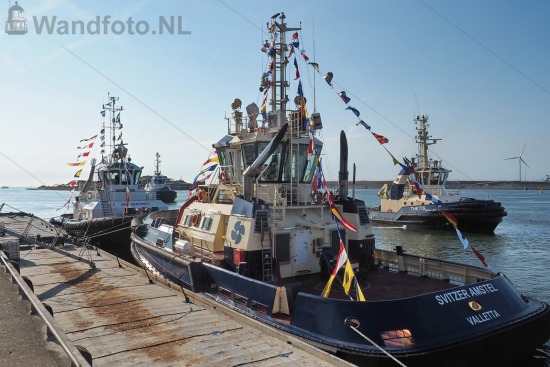 Doop van de sleepboten Svitzer Amstel en Venus