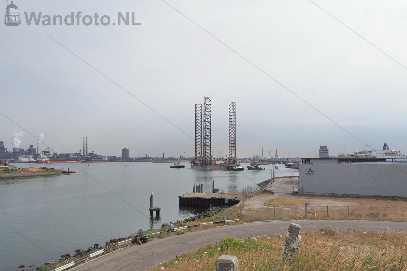 Verplaatsen booreiland Atlantic Rotterdam