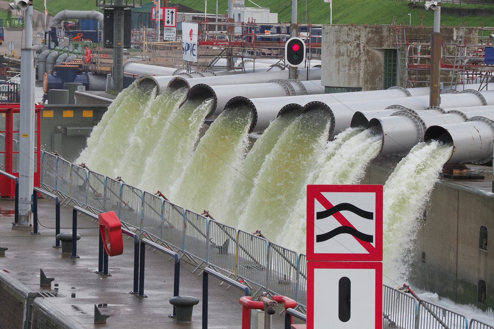 Tijdelijke pompen Steigerweg - Loswal