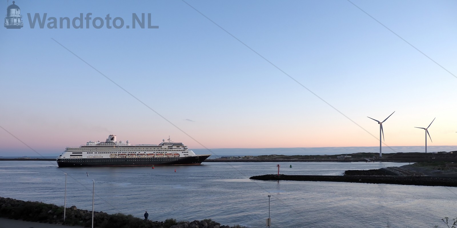 Cruiseschip Zaandam komt bevoorraden