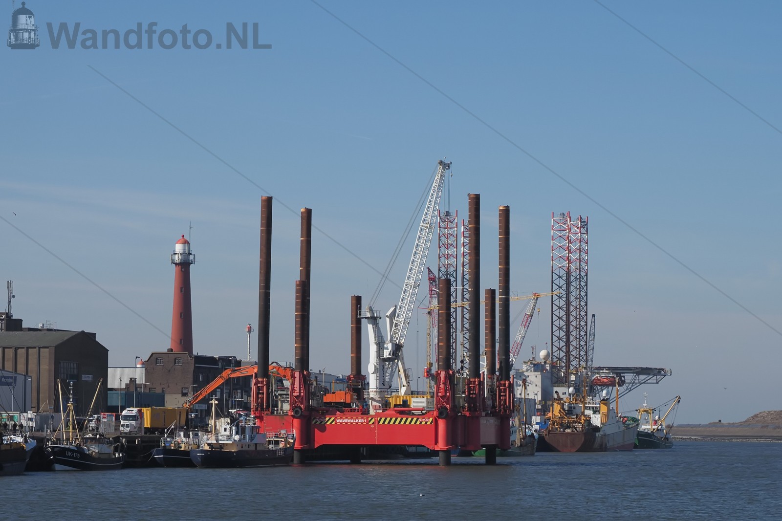 Kraanopbouw platform Wavewalker 1