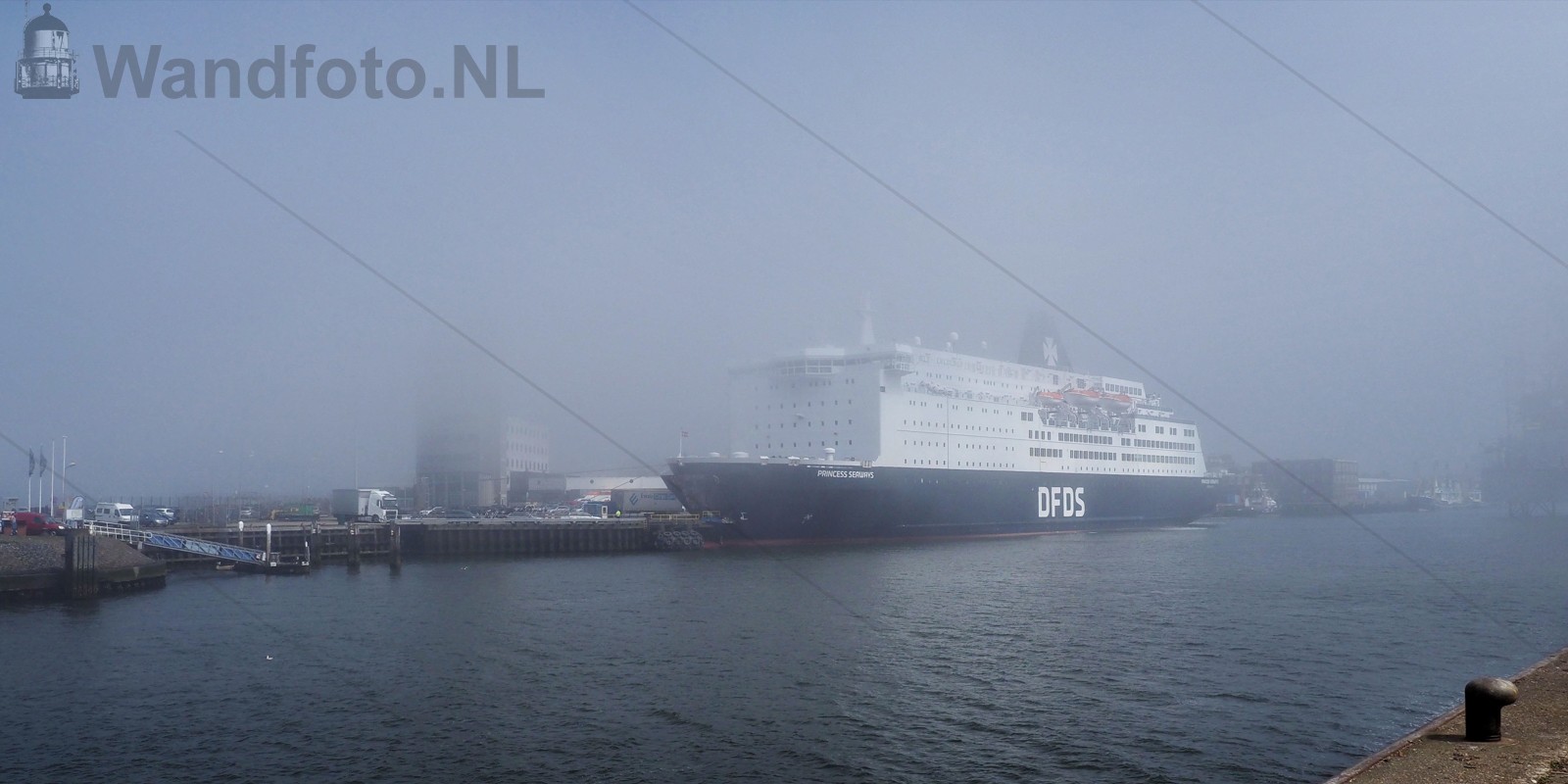 Cruiseferry Princess Seaways in de mist
