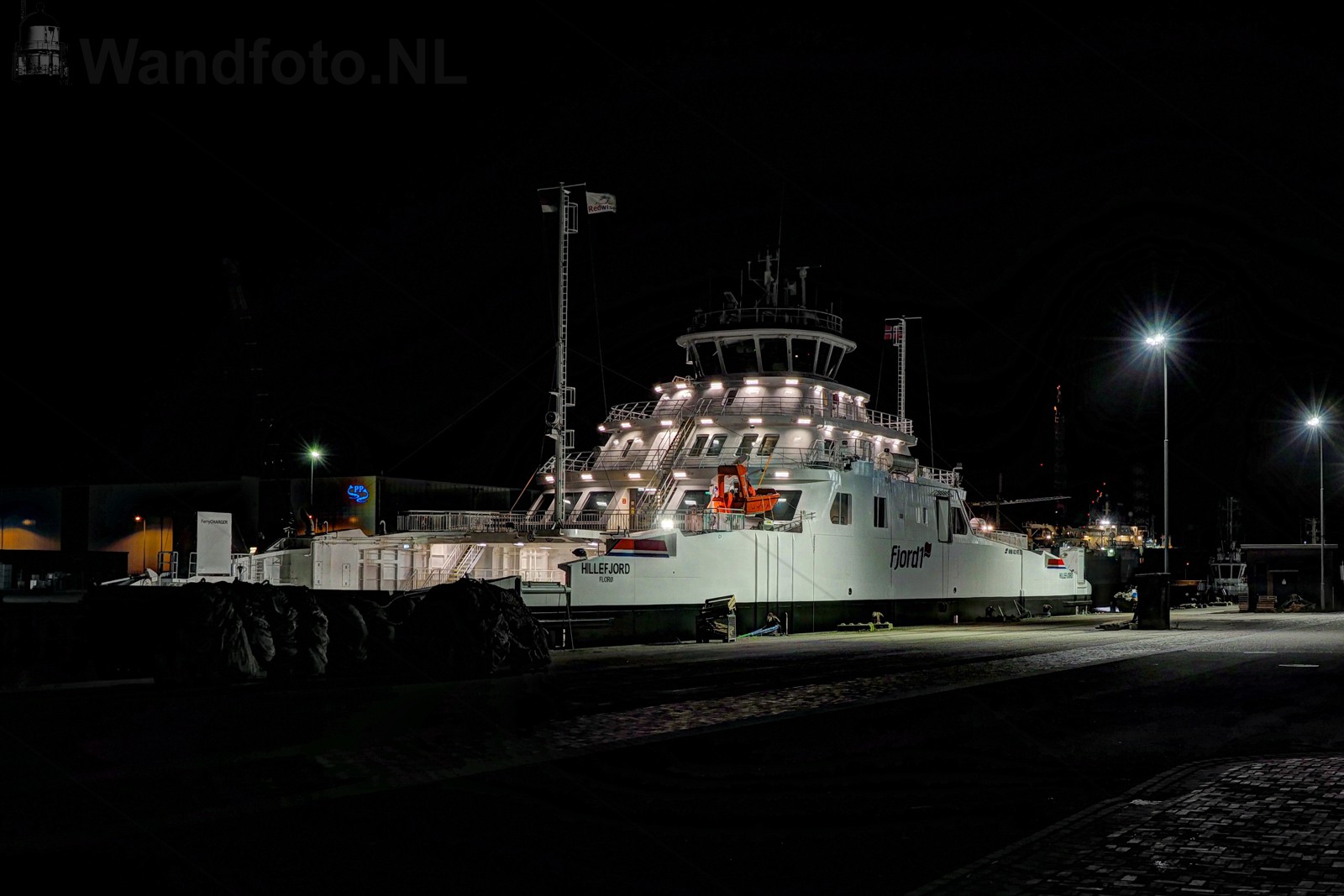 Nieuwe ferry Hillefjord maakt een tussenstop