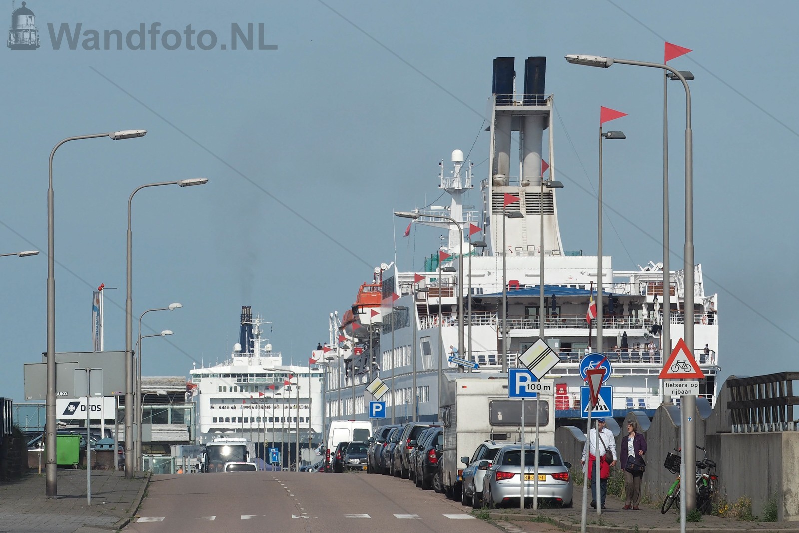 Cruiseschip Astor en Cruiseferry King Seaways