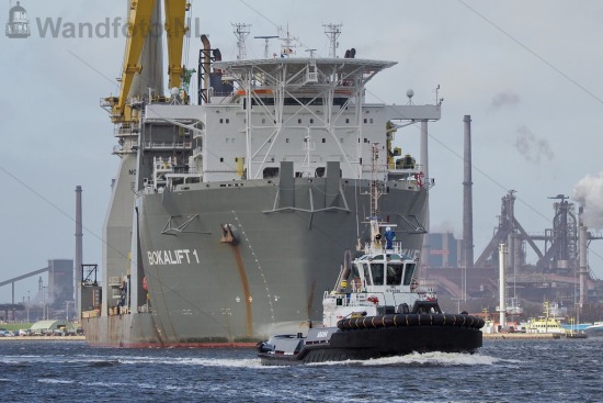 Kraanschip Bokalift 1 Noordzeekanaal Velsen-Zuid