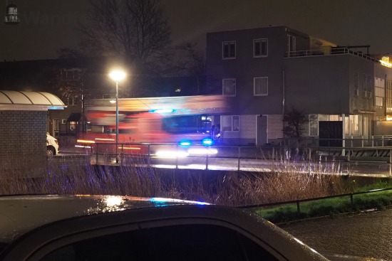 Dakbedekking waait van woningen