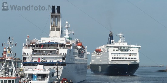 Cruiseschip Astor en Cruiseferry King Seaways