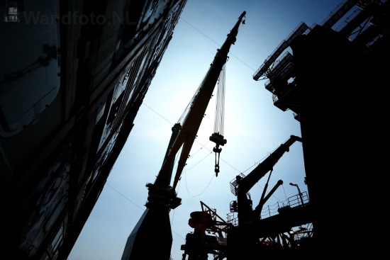 Transport drilling template van Breman op Bokalift 1