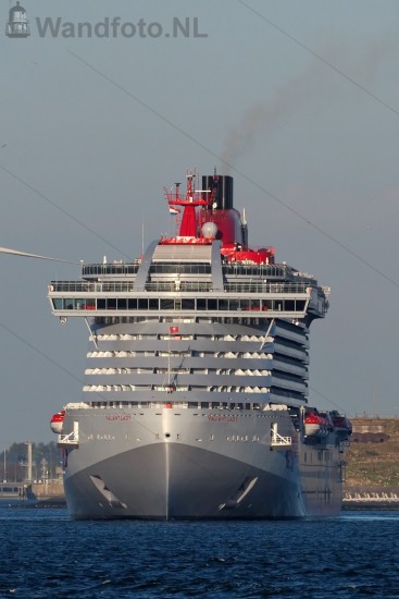 Vertrek bij cruiseschip Valiant Lady