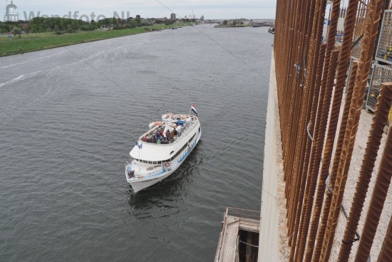 Rondvaartboot Koningin Emma