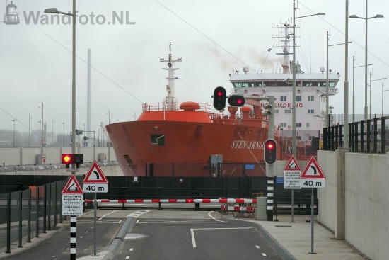 Scheepvaart in de sluis