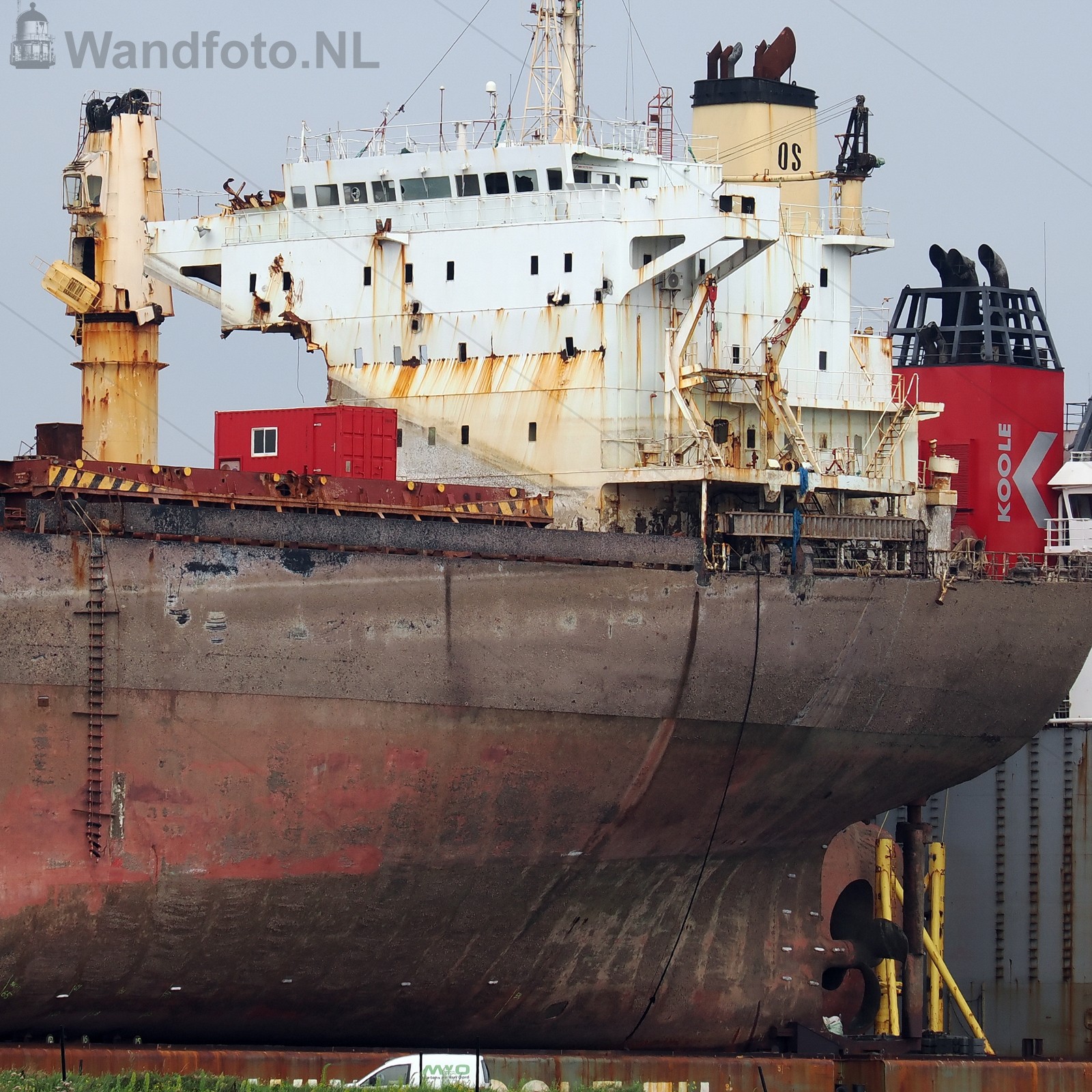 Afzinkbaar ponton Fjord met scheepswrak bulkcarrier OS 35