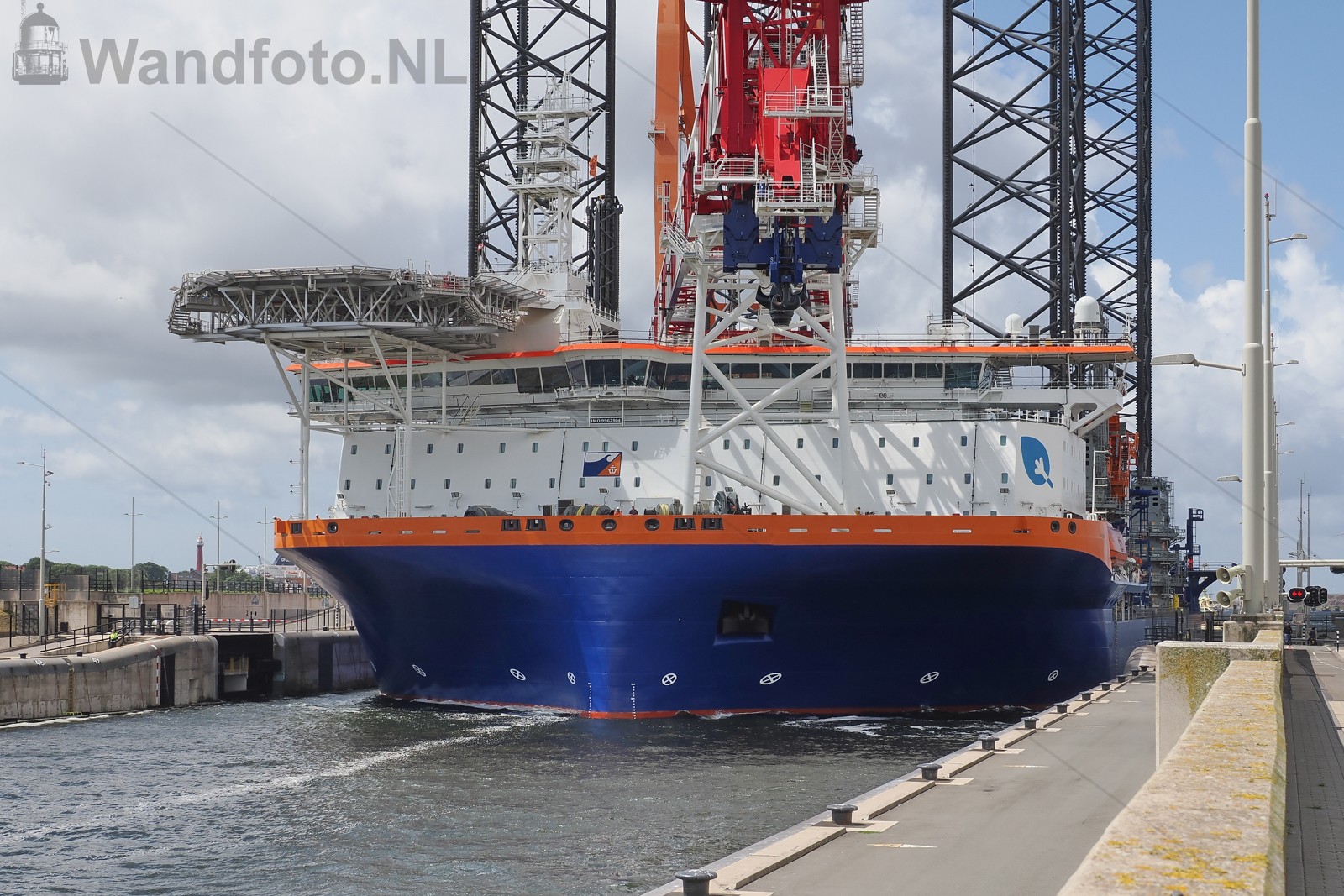Offshore Support Vessel Boreas, Zeesluis IJmuiden, IJmuiden