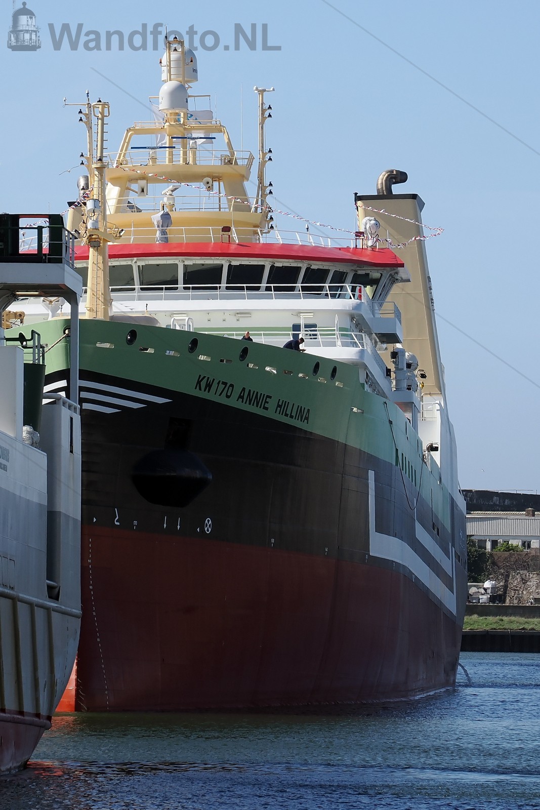 Nieuwe hektrawler Annie Hillina, Kotterkade, IJmuiden