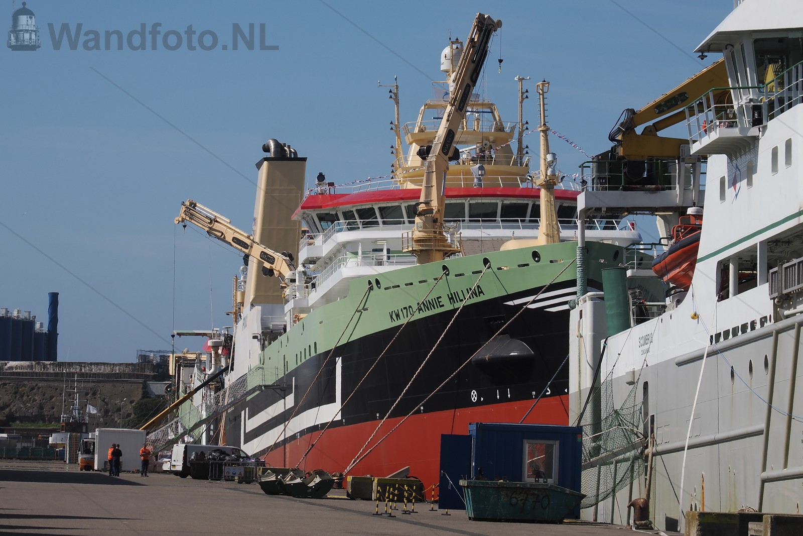 Nieuwe hektrawler Annie Hillina, Kotterkade, IJmuiden