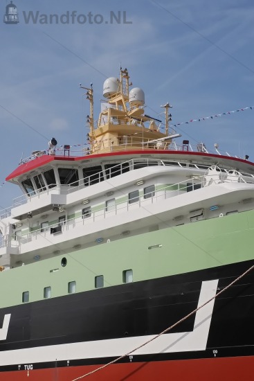 Nieuwe hektrawler Annie Hillina, Kotterkade, IJmuiden