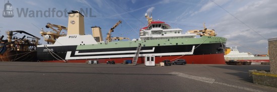 Nieuwe hektrawler Annie Hillina, Kotterkade, IJmuiden