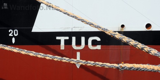 Nieuwe hektrawler Annie Hillina, Kotterkade, IJmuiden