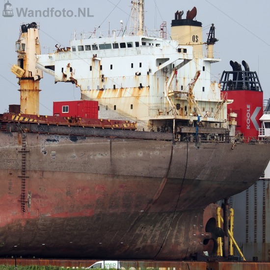 Afzinkbaar ponton Fjord met scheepswrak bulkcarrier OS 35