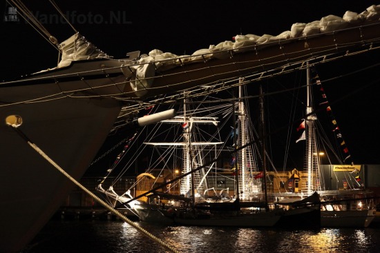 Pre-Sail 2010, IJmuiden
Foto Ko van Leeuwen
kvl_20100817_6882.JP