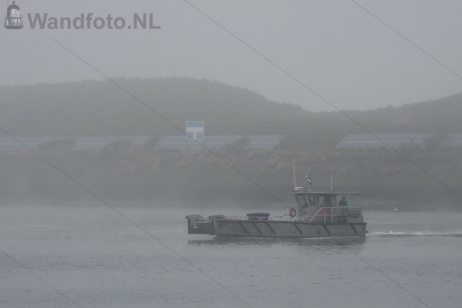 Tender Fortwachter in de mist