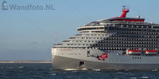 Vertrek bij cruiseschip Valiant Lady