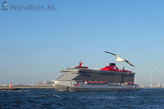 Vertrek bij cruiseschip Valiant Lady