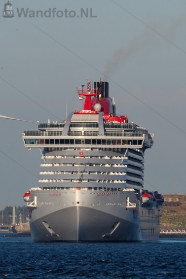 Vertrek bij cruiseschip Valiant Lady