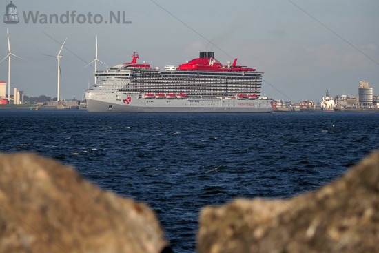Vertrek bij cruiseschip Valiant Lady