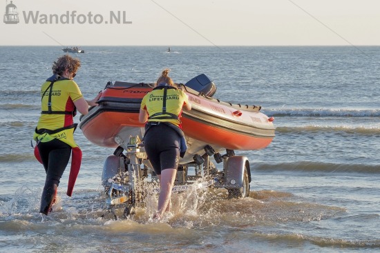 Rode vlag ivm stroming en aflandige wind