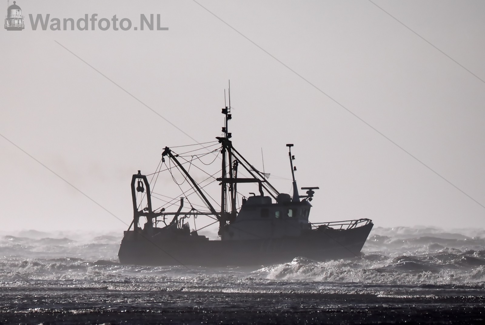 Viskotter IJM-22 vastgelopen, Strand, Zandvoort (FotoKvL/23-11-2