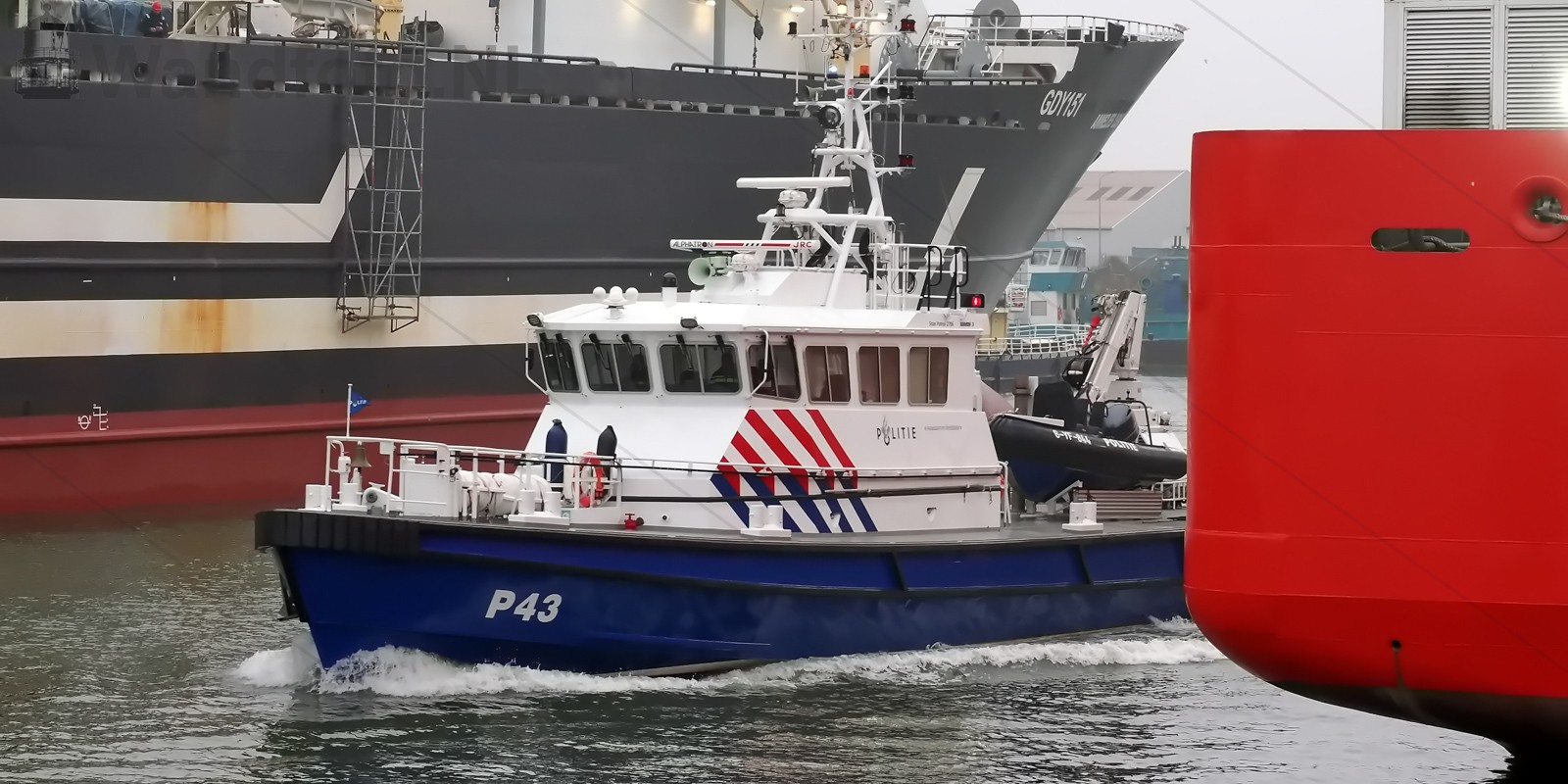 Auto te water, Loggerkade, IJmuiden