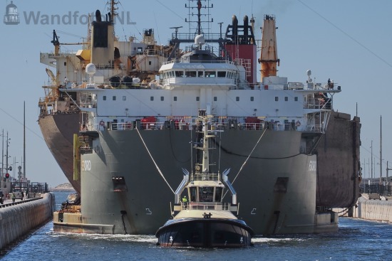 Afzinkbaar ponton Fjord met scheepswrak bulkcarrier OS 35