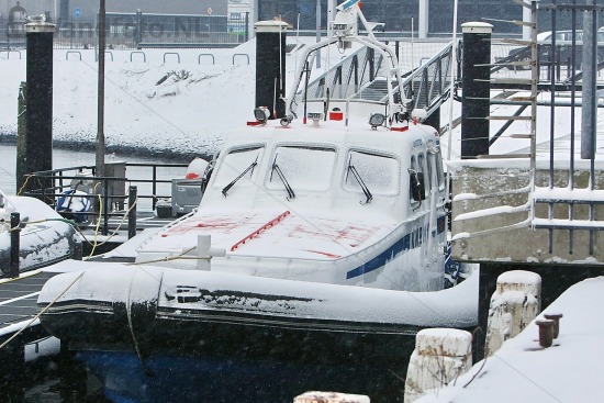Sneeuw in het havengebied